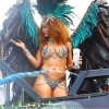 Pop Star Rihanna flaunt with daring outfit