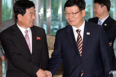 North Korea agrees to family reunions with South Korea