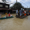 Thailand floods kill nine, threaten Bangkok and Central provinces