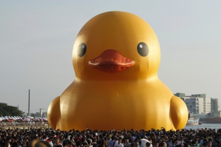 Family fun vacation in Taiwan: “The Yellow Duck Is In Town!”