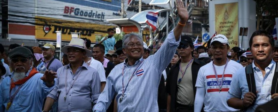 Thai Democrats to boycott Feb 2 election, huge rallies continue