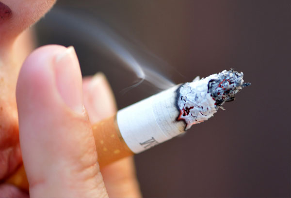 PHILIPPINES: MMDA anti smoking drive stopped