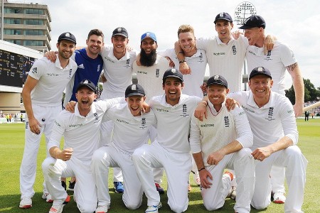 Cricket: England thrashed Australia to regain Ashes